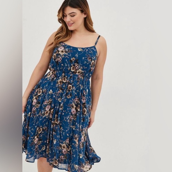 Torrid Floral Blue Midi Dress Size 5X - Picture 1 of 7